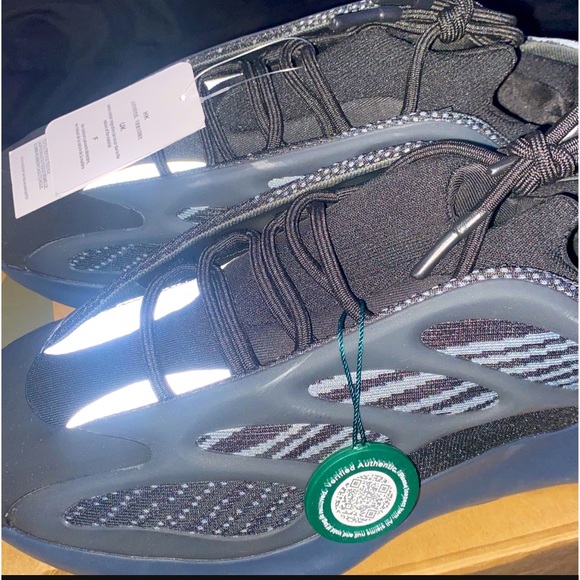 black yeezy 700 size 9 - Picture 3 of 6